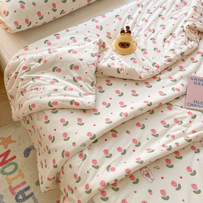 91家纺网 家纺一手货源 找家纺 沐慕 2024新款小清新加厚亲肤针织棉夏被 郁金香兔