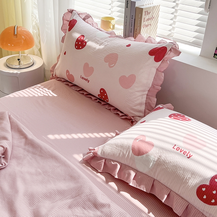 91家纺网 家纺一手货源 找家纺 富之航 2024新款时尚舒适泡泡棉夏被四件套粉爱心