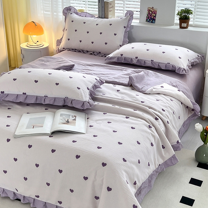 91家纺网 家纺一手货源 找家纺 富之航 2024新款时尚舒适泡泡棉夏被四件套紫爱心