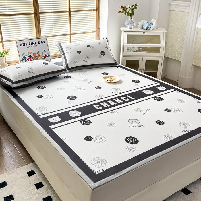 91家纺网 家纺一手货源 找家纺 栩裕纺织 2025款数码印花1200D碳光牛奶冰丝凉席 格调印象-灰