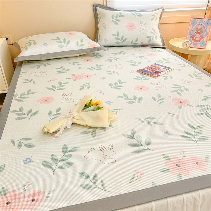 91家纺网 家纺一手货源 找家纺 沐慕 2024新款小清新印花冰藤席空调席系列 冰藤-莫妮卡