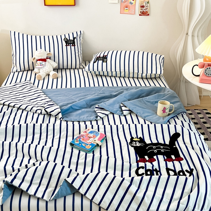 91家纺网 家纺一手货源 找家纺 雅居纺家纺 2024新款全棉绣花夏被可配同款老粗布四件套 夏被-小猫咪