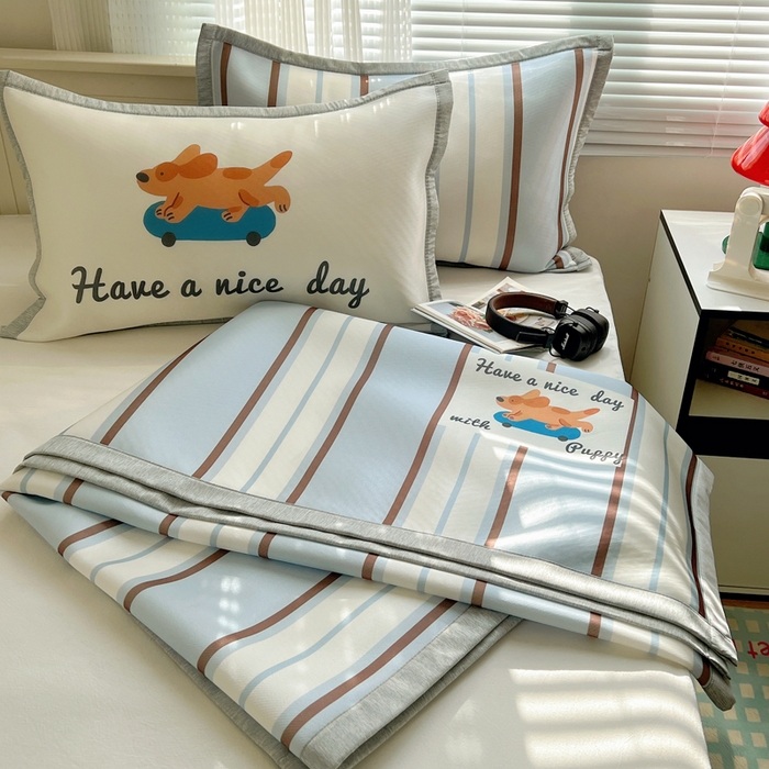 91家纺网 家纺一手货源 找家纺 顾里家纺 2024新款韩式Chic风牛奶丝碳光凉席 滑板狗狗