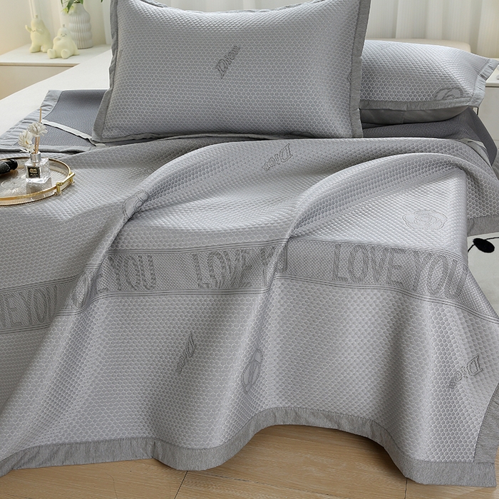 91家纺网 家纺一手货源 找家纺 青雅席业 2025新款抗菌提花凉感丝豆豆席-玫瑰花语系列 玫瑰花语-灰