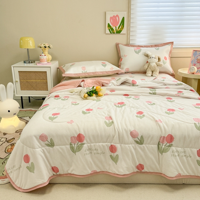 91家纺网 家纺一手货源 找家纺 沐慕 2024新款小清新华夫格印花冰藤夏被四件套 华夫格-粉嫩郁金香