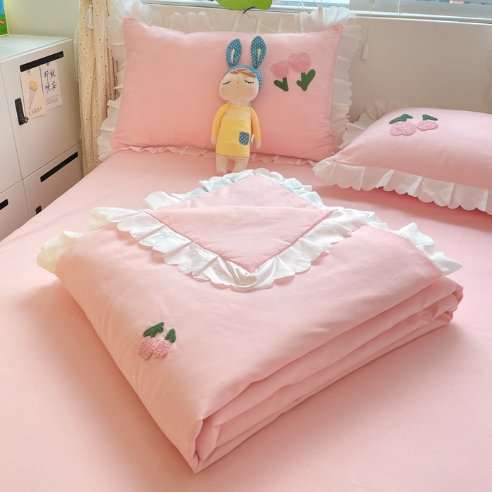 91家纺网 家纺一手货源 找家纺 沐慕 2024新款毛巾绣印花夏被四件套 花花白兔-粉