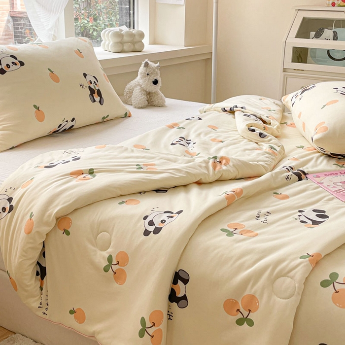 91家纺网 家纺一手货源 找家纺 沐慕 2024新款小清新加厚亲肤针织棉夏被 橘子熊猫