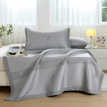 91家纺网 家纺一手货源 找家纺 青雅席业 2025新款抗菌提花凉感丝豆豆席-玫瑰花语系列 玫瑰花语-灰