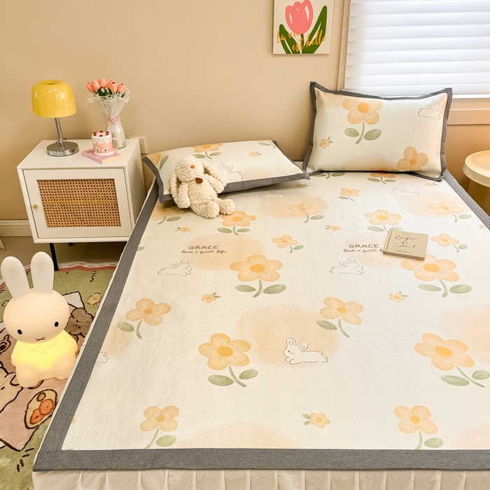 91家纺网 家纺一手货源 找家纺 沐慕 2024新款小清新印花冰藤席空调席系列 冰藤-花漾兔