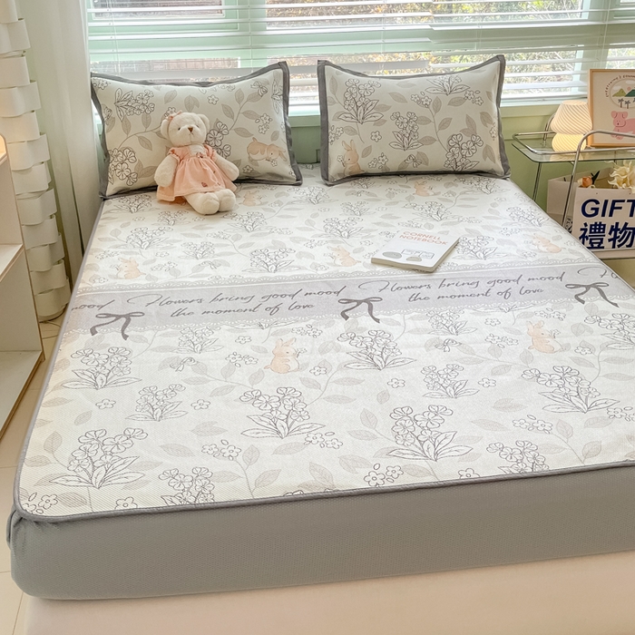 91家纺网 家纺一手货源 找家纺 沐慕 2024新款小清新印花冰藤床笠系列 床笠-秘境花园