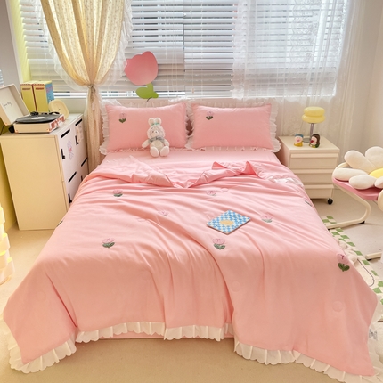 91家纺网 家纺一手货源 找家纺 （总）沐慕 2024新款毛巾绣印花夏被四件套