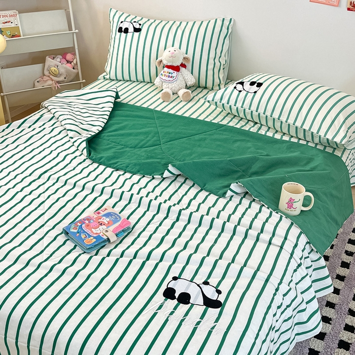 91家纺网 家纺一手货源 找家纺 雅居纺家纺 2024新款全棉绣花夏被可配同款老粗布四件套 夏被-萌仔熊猫