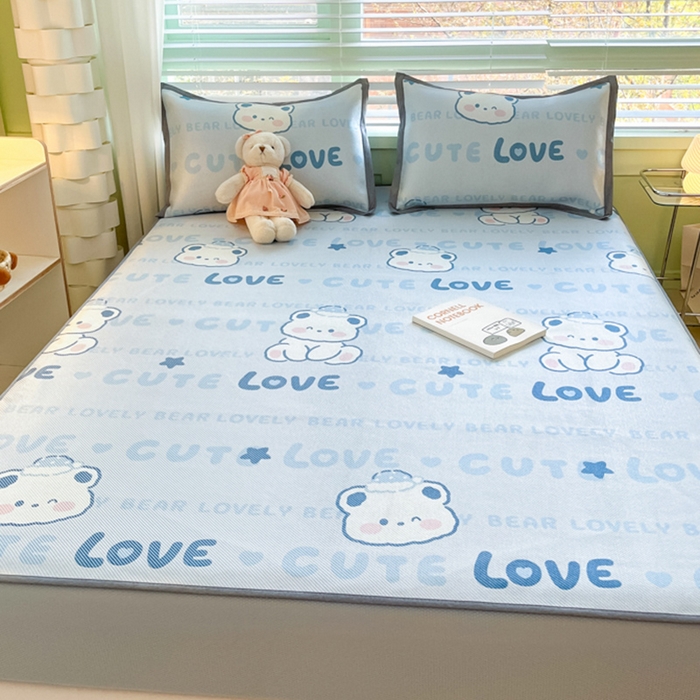 91家纺网 家纺一手货源 找家纺 沐慕 2024新款小清新印花冰藤床笠系列 床笠-字母萌宝