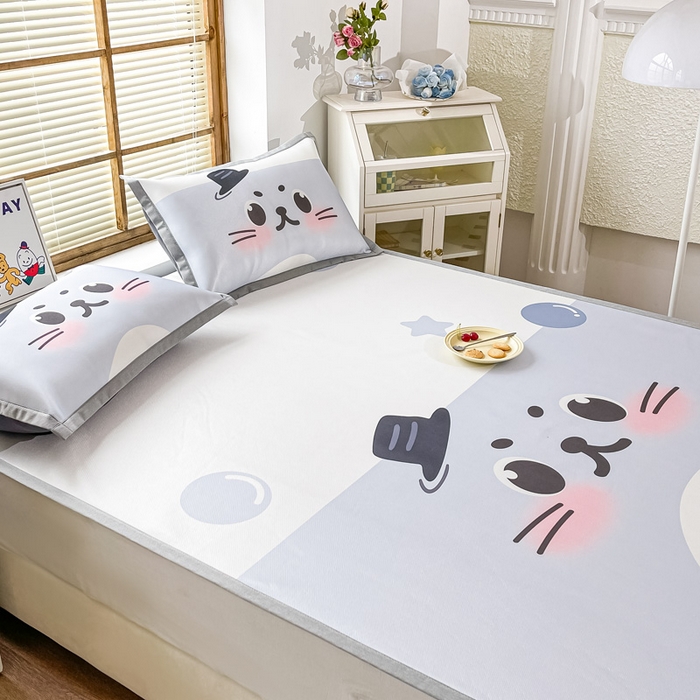 91家纺网 家纺一手货源 找家纺 栩裕纺织 2025款数码印花1200D碳光牛奶冰丝凉席 猫先生