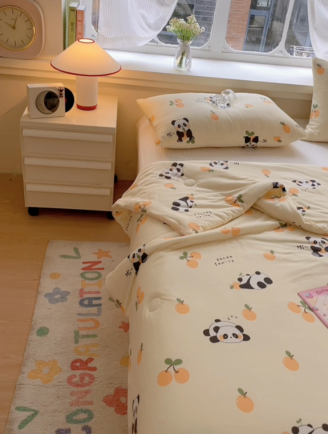 91家纺网 家纺一手货源 找家纺 沐慕 2024新款小清新加厚亲肤针织棉夏被 橘子熊猫
