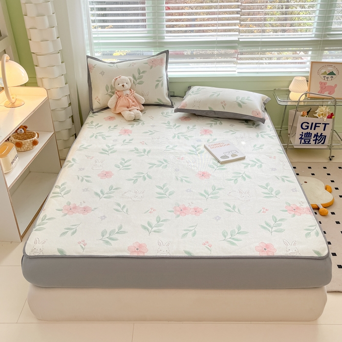 91家纺网 家纺一手货源 找家纺 沐慕 2024新款小清新印花冰藤床笠系列 床笠-莫妮卡