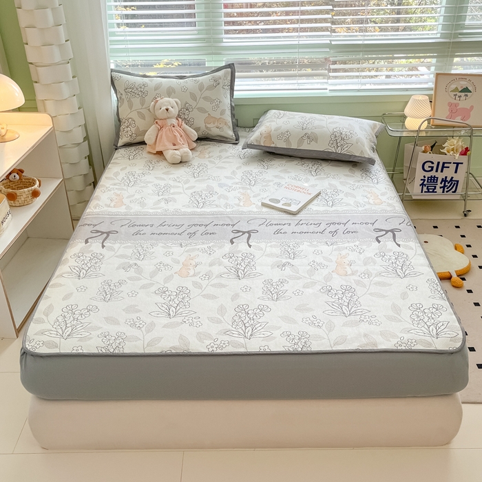 91家纺网 家纺一手货源 找家纺 沐慕 2024新款小清新印花冰藤床笠系列 床笠-秘境花园