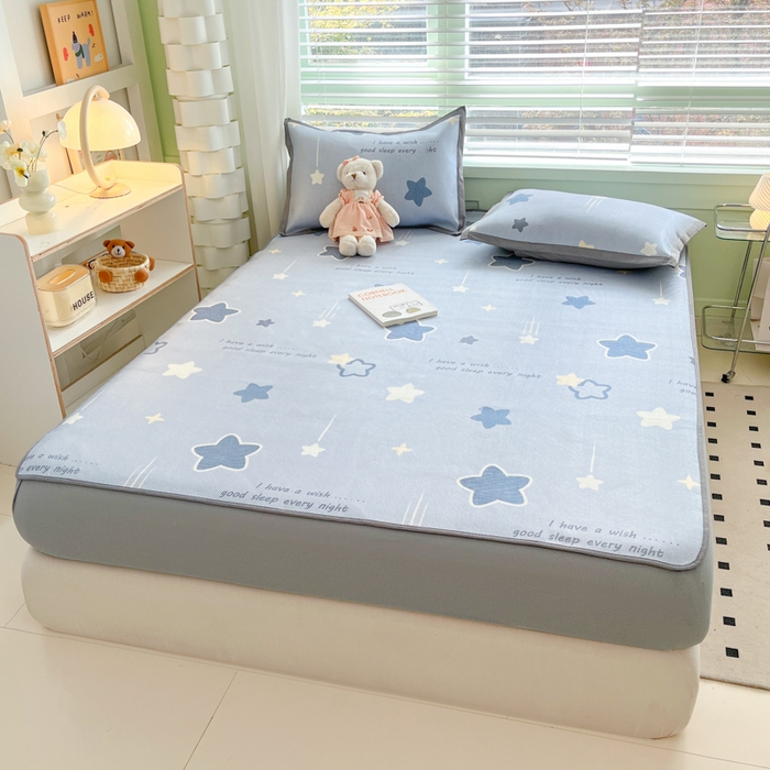 91家纺网 家纺一手货源 找家纺 沐慕 2024新款小清新印花冰藤床笠系列 床笠-星星点点