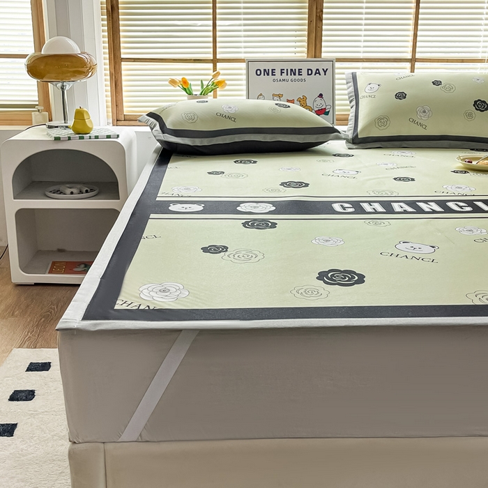 91家纺网 家纺一手货源 找家纺 栩裕纺织 2025款数码印花1200D碳光牛奶冰丝凉席 格调印象-绿