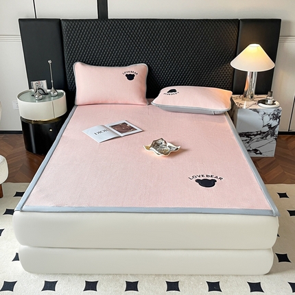 91家纺网 家纺一手货源 找家纺 子曰 2024新款PE中分子凉席 少女粉平铺款