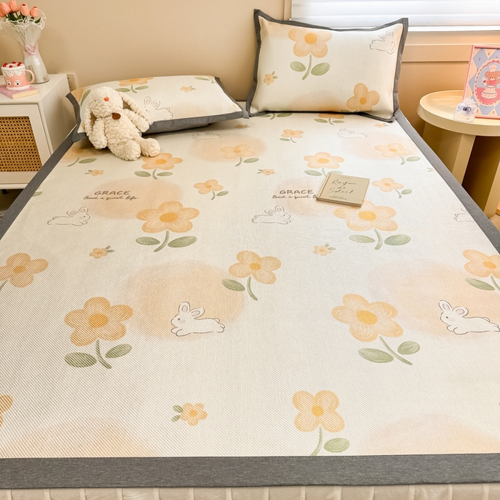 91家纺网 家纺一手货源 找家纺 沐慕 2024新款小清新印花冰藤席空调席系列 冰藤-花漾兔