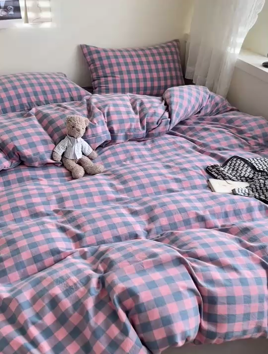 91家纺网 家纺一手货源 找家纺 大柏树 2025新款A类色织全棉水洗棉单品系列-四件套 粉灰小格