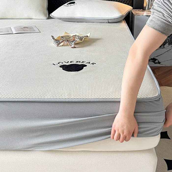 91家纺网 家纺一手货源 找家纺 子曰 2024新款PE中分子凉席 米白床笠款