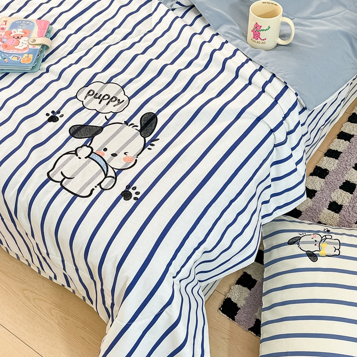 91家纺网 家纺一手货源 找家纺 雅居纺家纺 2024新款全棉绣花夏被可配同款老粗布四件套 夏被-Happy小狗