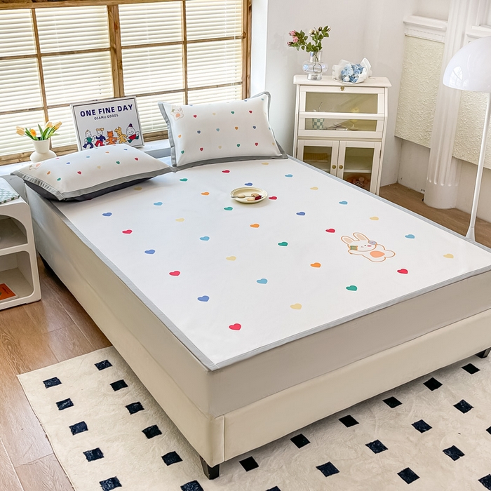 91家纺网 家纺一手货源 找家纺 栩裕纺织 2025款数码印花1200D碳光牛奶冰丝凉席 甜心小兔