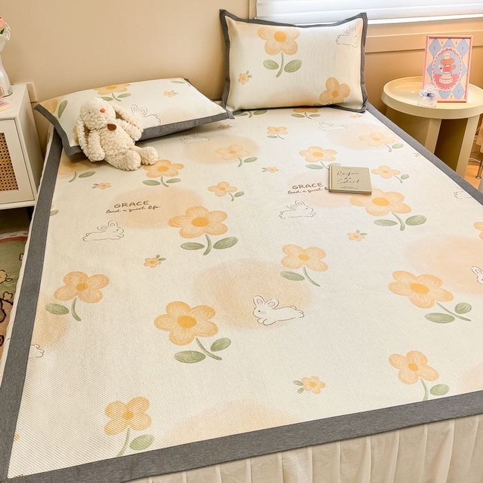 91家纺网 家纺一手货源 找家纺 沐慕 2024新款小清新印花冰藤席空调席系列 冰藤-花漾兔