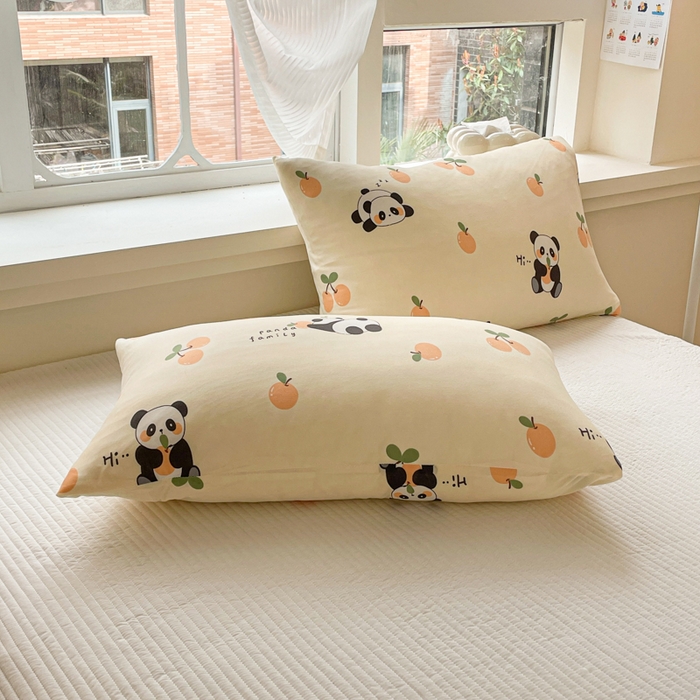 91家纺网 家纺一手货源 找家纺 沐慕 2024新款小清新加厚亲肤针织棉夏被 橘子熊猫