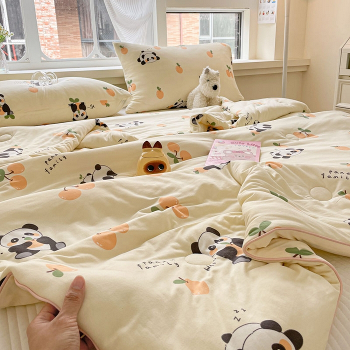 91家纺网 家纺一手货源 找家纺 沐慕 2024新款小清新加厚亲肤针织棉夏被 橘子熊猫