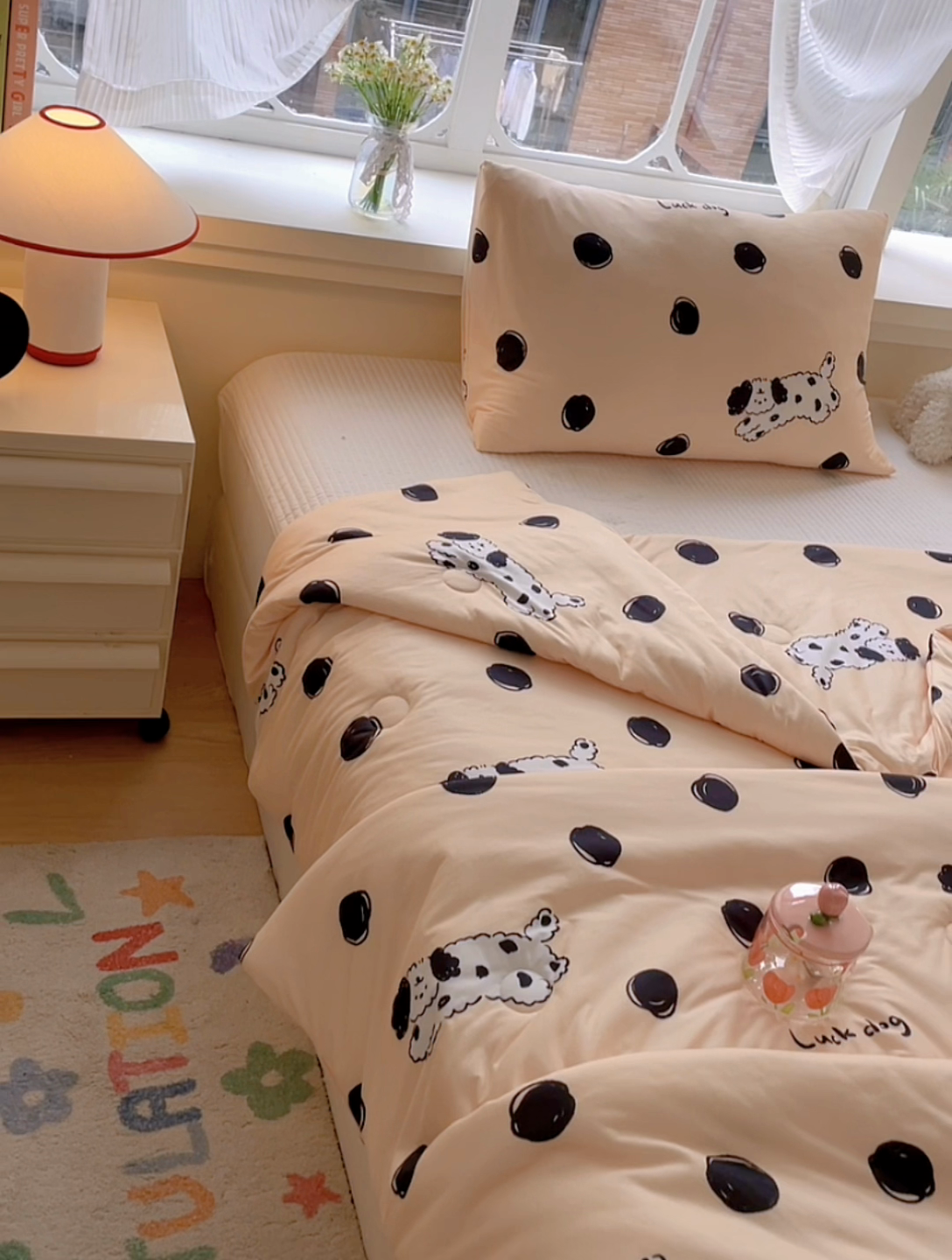 91家纺网 家纺一手货源 找家纺 沐慕 2024新款小清新加厚亲肤针织棉夏被 波点狗