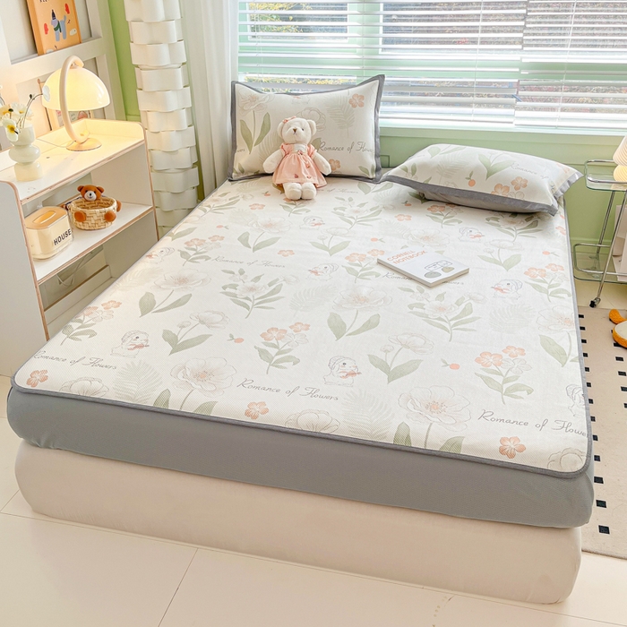 91家纺网 家纺一手货源 找家纺 沐慕 2024新款小清新印花冰藤床笠系列 床笠-森系小兔