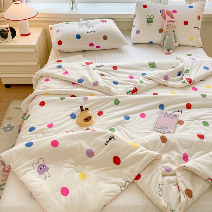 91家纺网 家纺一手货源 找家纺 沐慕 2024新款小清新加厚亲肤针织棉夏被 彩色小波点