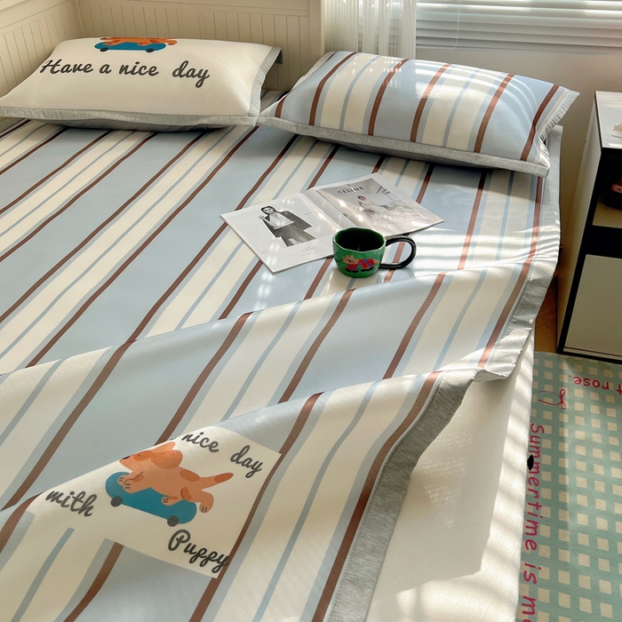 91家纺网 家纺一手货源 找家纺 顾里家纺 2024新款韩式Chic风牛奶丝碳光凉席 滑板狗狗