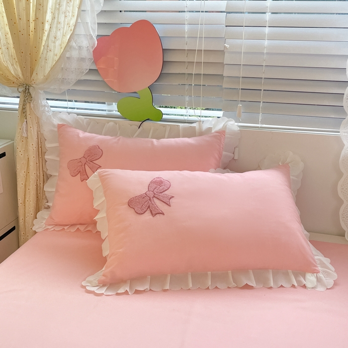 91家纺网 家纺一手货源 找家纺 沐慕 2024新款毛巾绣印花夏被四件套 蝴蝶结-粉