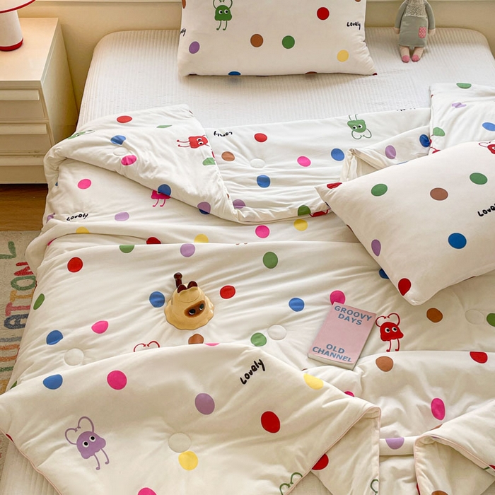 91家纺网 家纺一手货源 找家纺 沐慕 2024新款小清新加厚亲肤针织棉夏被 彩色小波点