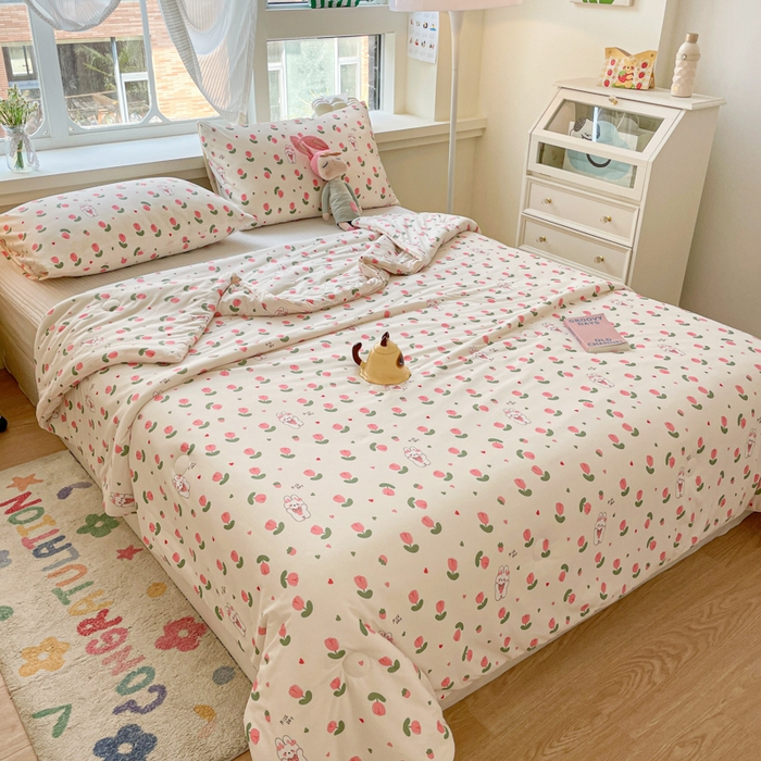 91家纺网 家纺一手货源 找家纺 沐慕 2024新款小清新加厚亲肤针织棉夏被 郁金香兔