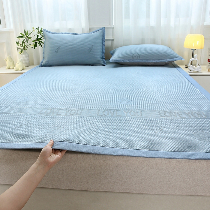 91家纺网 家纺一手货源 找家纺 青雅席业 2025新款抗菌提花凉感丝豆豆席-玫瑰花语系列 玫瑰花语-蓝