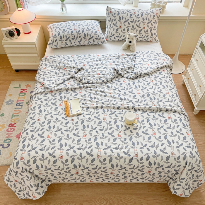 91家纺网 家纺一手货源 找家纺 沐慕 2024新款小清新加厚亲肤针织棉夏被 叶子小兔