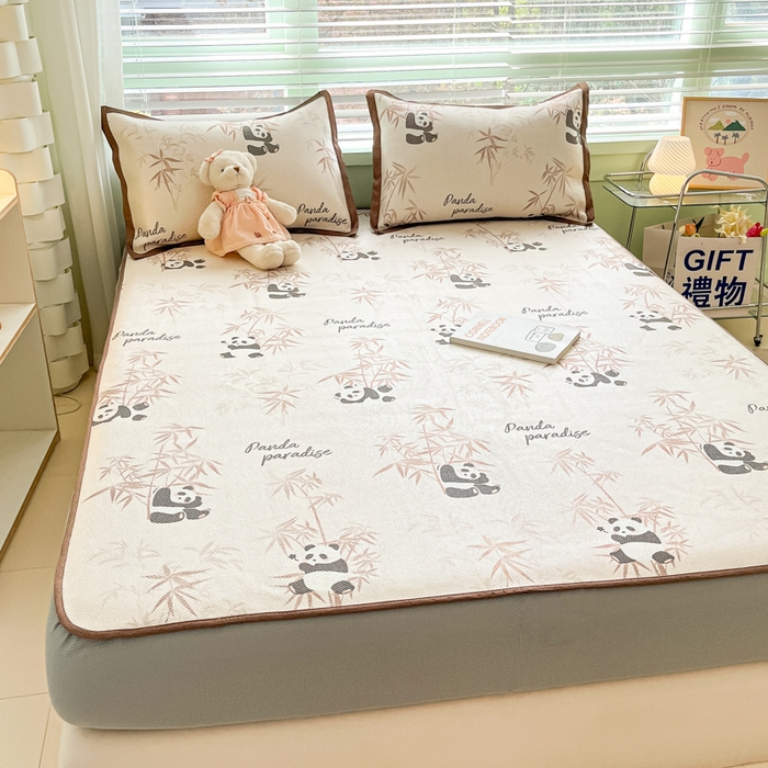 91家纺网 家纺一手货源 找家纺 沐慕 2024新款小清新印花冰藤床笠系列 床笠-竹子熊猫