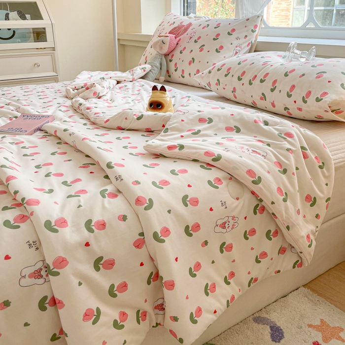 91家纺网 家纺一手货源 找家纺 沐慕 2024新款小清新加厚亲肤针织棉夏被 郁金香兔