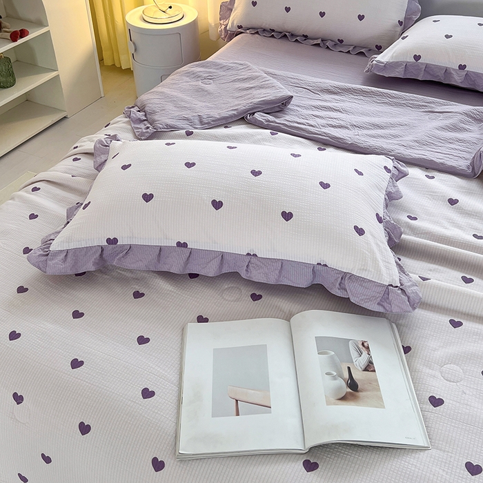 91家纺网 家纺一手货源 找家纺 富之航 2024新款时尚舒适泡泡棉夏被四件套紫爱心