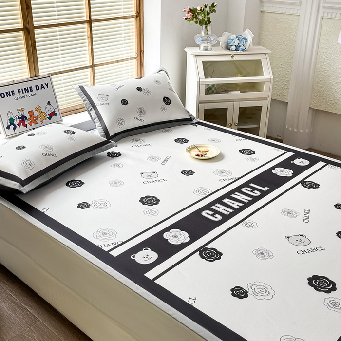 91家纺网 家纺一手货源 找家纺 栩裕纺织 2025款数码印花1200D碳光牛奶冰丝凉席 格调印象-灰