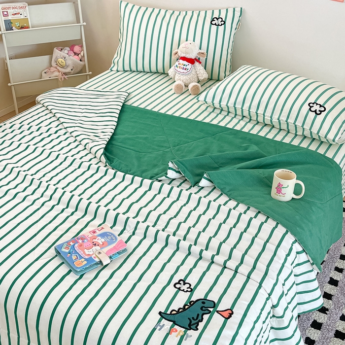 91家纺网 家纺一手货源 找家纺 雅居纺家纺 2024新款全棉绣花夏被可配同款老粗布四件套 夏被-Happy恐龙