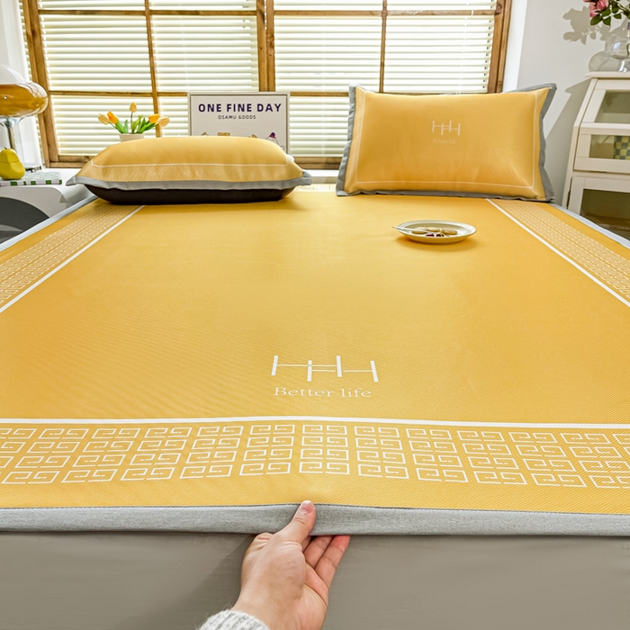 91家纺网 家纺一手货源 找家纺 栩裕纺织 2025款数码印花1200D碳光牛奶冰丝凉席 望金秋