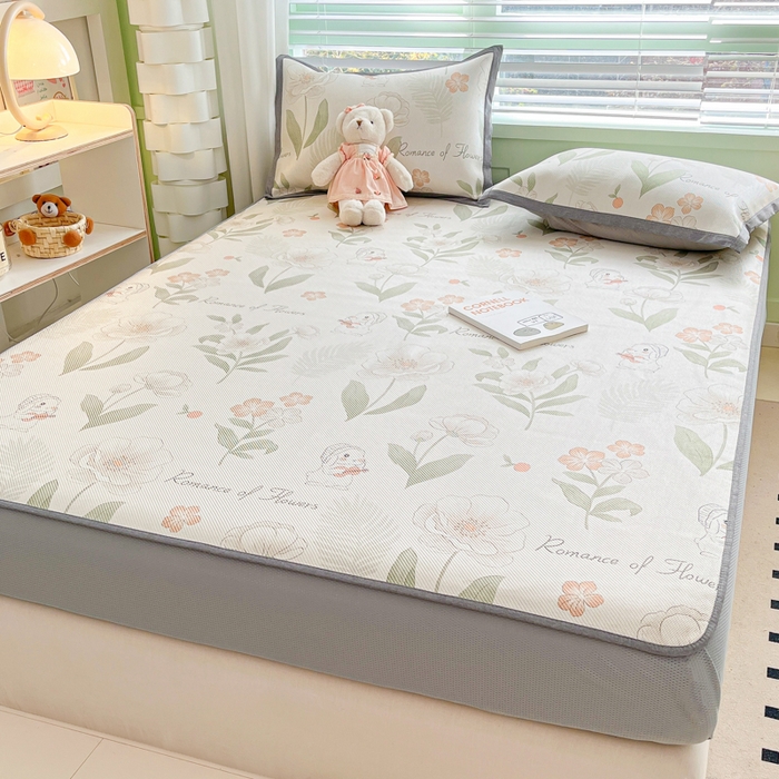 91家纺网 家纺一手货源 找家纺 沐慕 2024新款小清新印花冰藤床笠系列 床笠-森系小兔