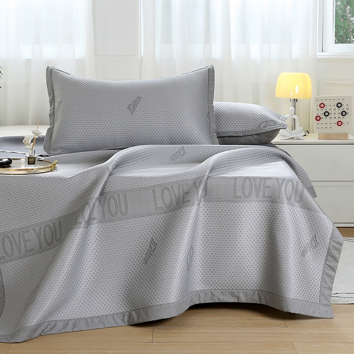 91家纺网 家纺一手货源 找家纺 青雅席业 2025新款抗菌提花凉感丝豆豆席-玫瑰花语系列 玫瑰花语-灰