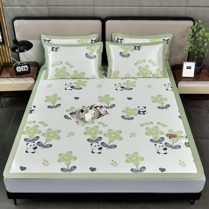 91家纺网 家纺一手货源 找家纺 小牛席业 2024新款加厚款碳光凉感冰丝席床笠款 熊猫胖达